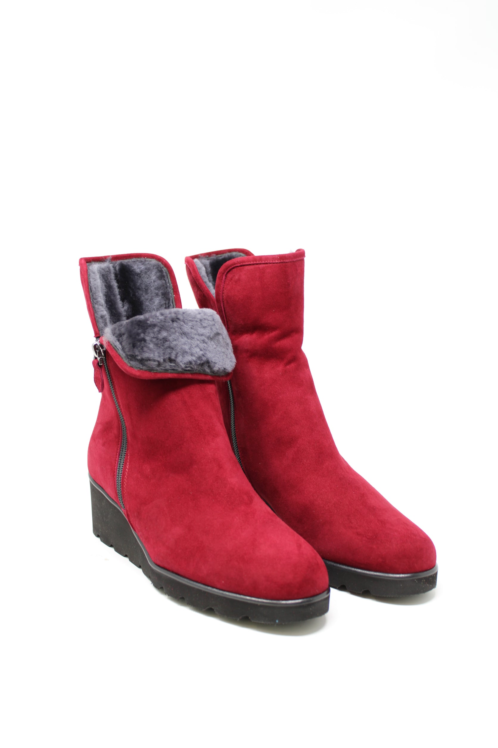 Ariana Suede Red