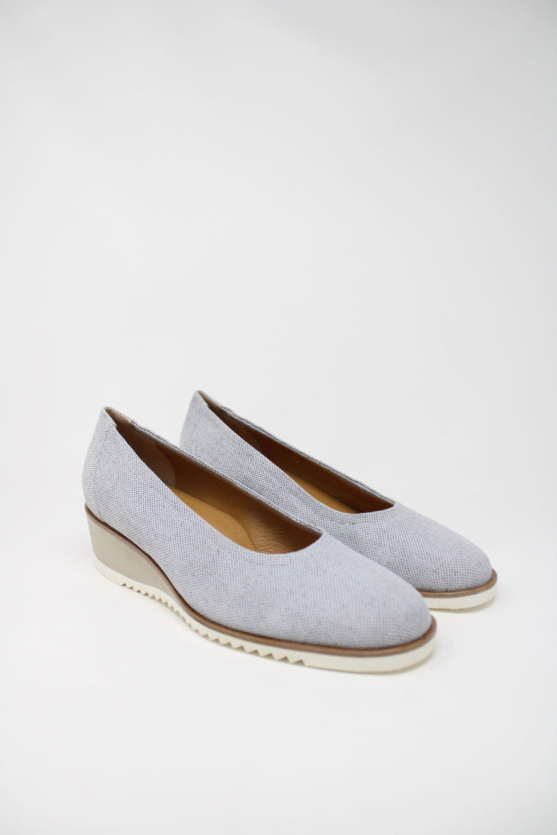 Becki Suede Aqua – Eliot Zed